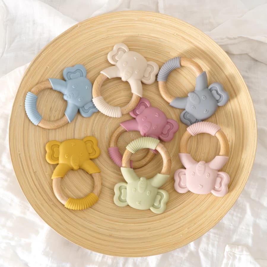1 Pezzo Giocattolo Massaggiagengive per Neonati, Braccialetto con Ciondolo in Silicone Alimentare a Forma di Animale Kawaii e Anello in Legno, Sonaglio per la Dentizione, Accessori e Giocattoli per Neonati