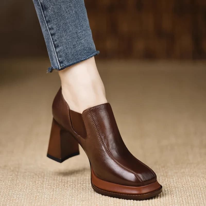 Scarpe con Tacco Alto da Donna 2026 Nuova Collezione Primavera Autunno, Scarpe in Pelle con Punta Profonda e Tacco a Blocco, Moda Femminile