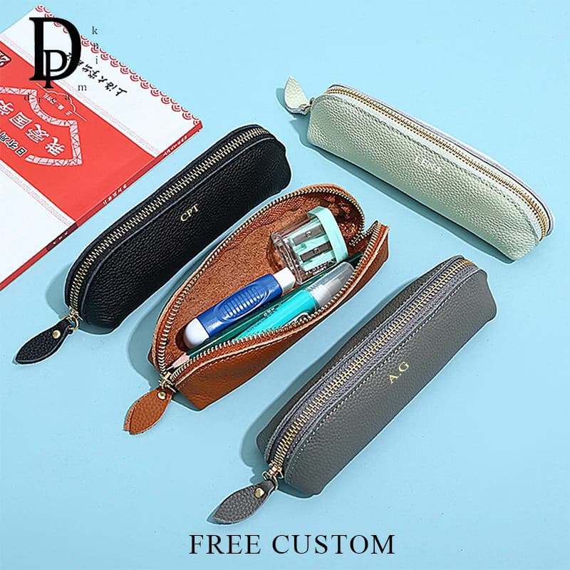 Astuccio per penne da lavoro di lusso in pelle bovina Lettere personalizzate Borsa per cosmetici da viaggio Borsa per cosmetici con cerniera morbida in vera pelle con incisione di borse per penne con nome