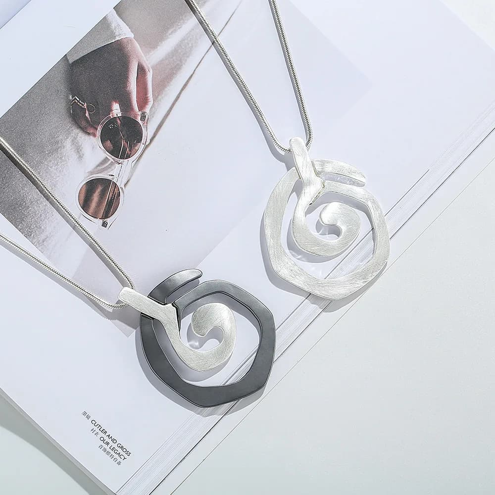 Hot selling European and American fashion geometric irregular thread pendant women's long necklace with tassels