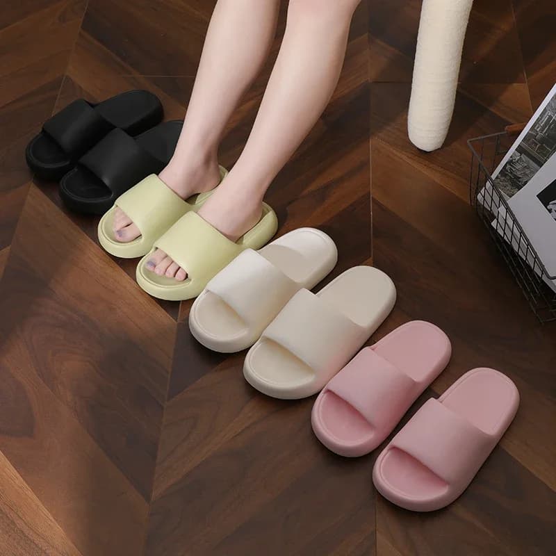 Ciabatte Leggere con Piattaforma per Donna, Super Morbide e Antiscivolo, Infradito da Spiaggia, Comode per Coppie, Ciabatte da Interno e Doccia