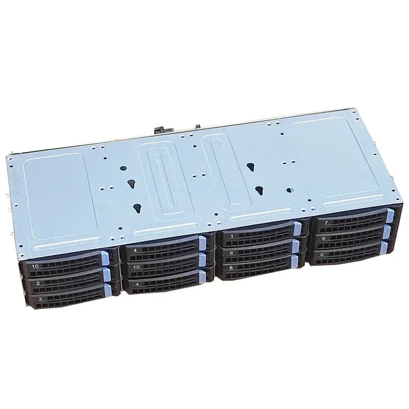 Chassis NAS da 12 alloggiamenti per dischi rigidi da 3,5 pollici, 6Gb, 12Gb di memoria, serie SAS hot-swappable, colore nero.