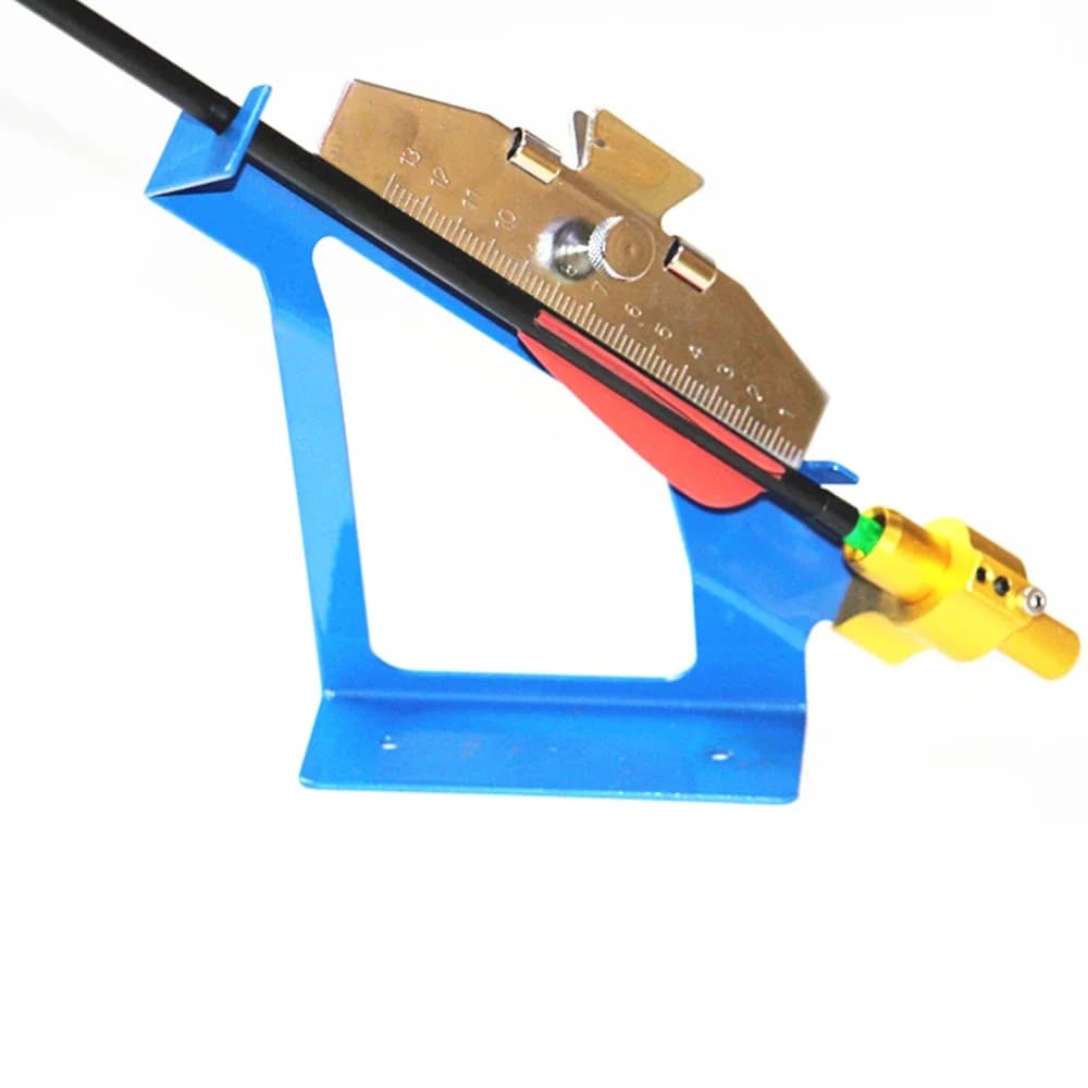 Dispositivo per attaccare la piuma della coda delle frecce accessori per la caccia del bastone della maschera di Fletching della piuma di tiro con l'arco all'aperto regolabile in acciaio inossidabile