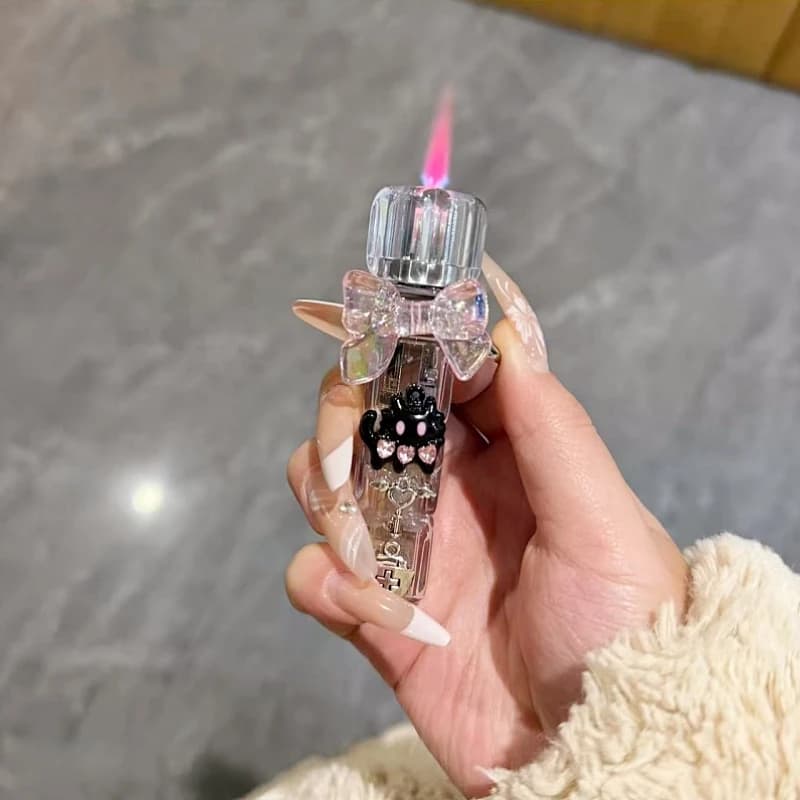 Accendino antivento con dadi rotanti a diamante carino ad alta aspetto Nuovo regalo per ragazza accendino portatile con gatto rosa a spruzzo diretto per esterni