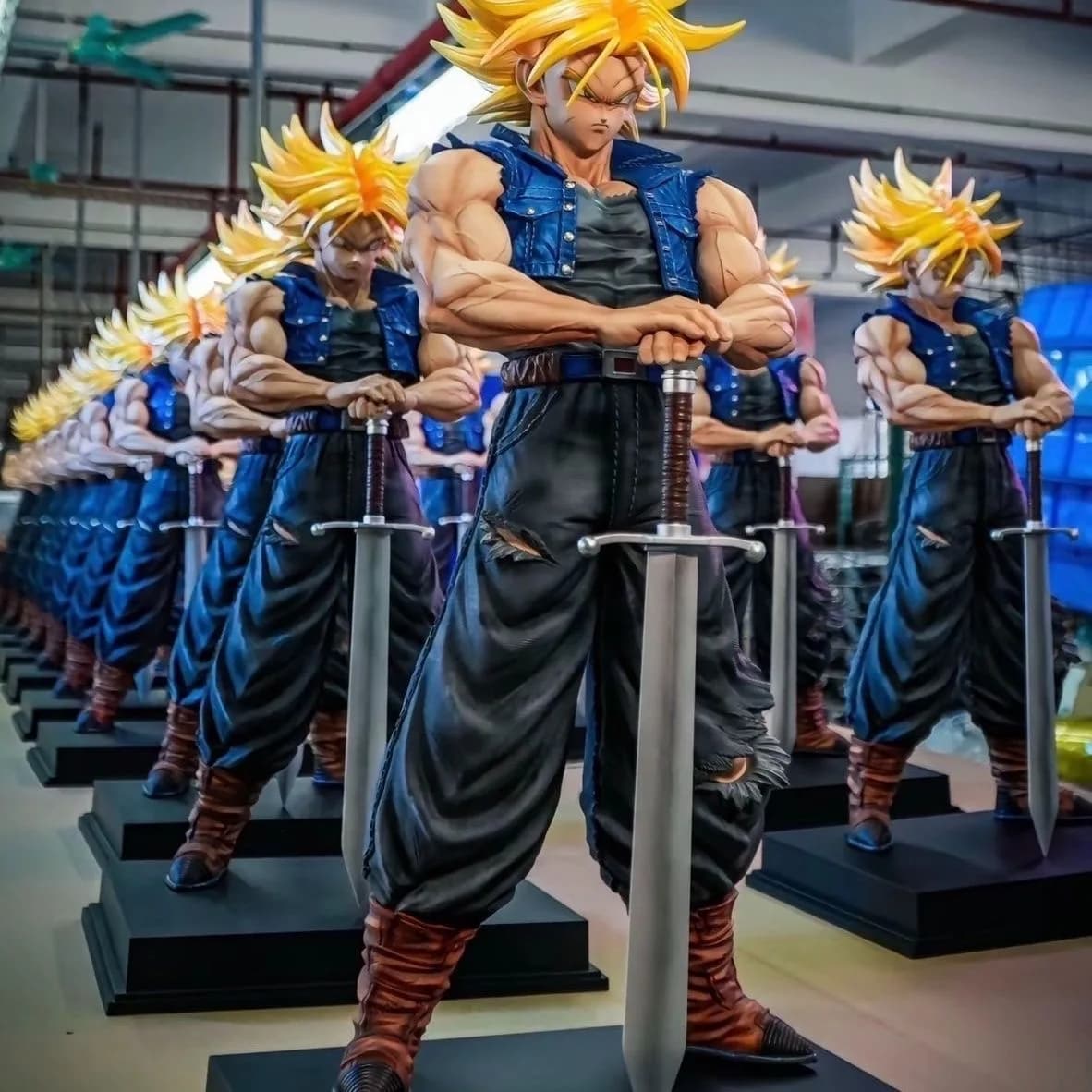 Statuetta di Trunks da Dragon Ball Z, 25cm/9.84in, Action Figure del Trunks del Futuro, Modellino in PVC da Collezione, Giocattolo per Regali di Compleanno