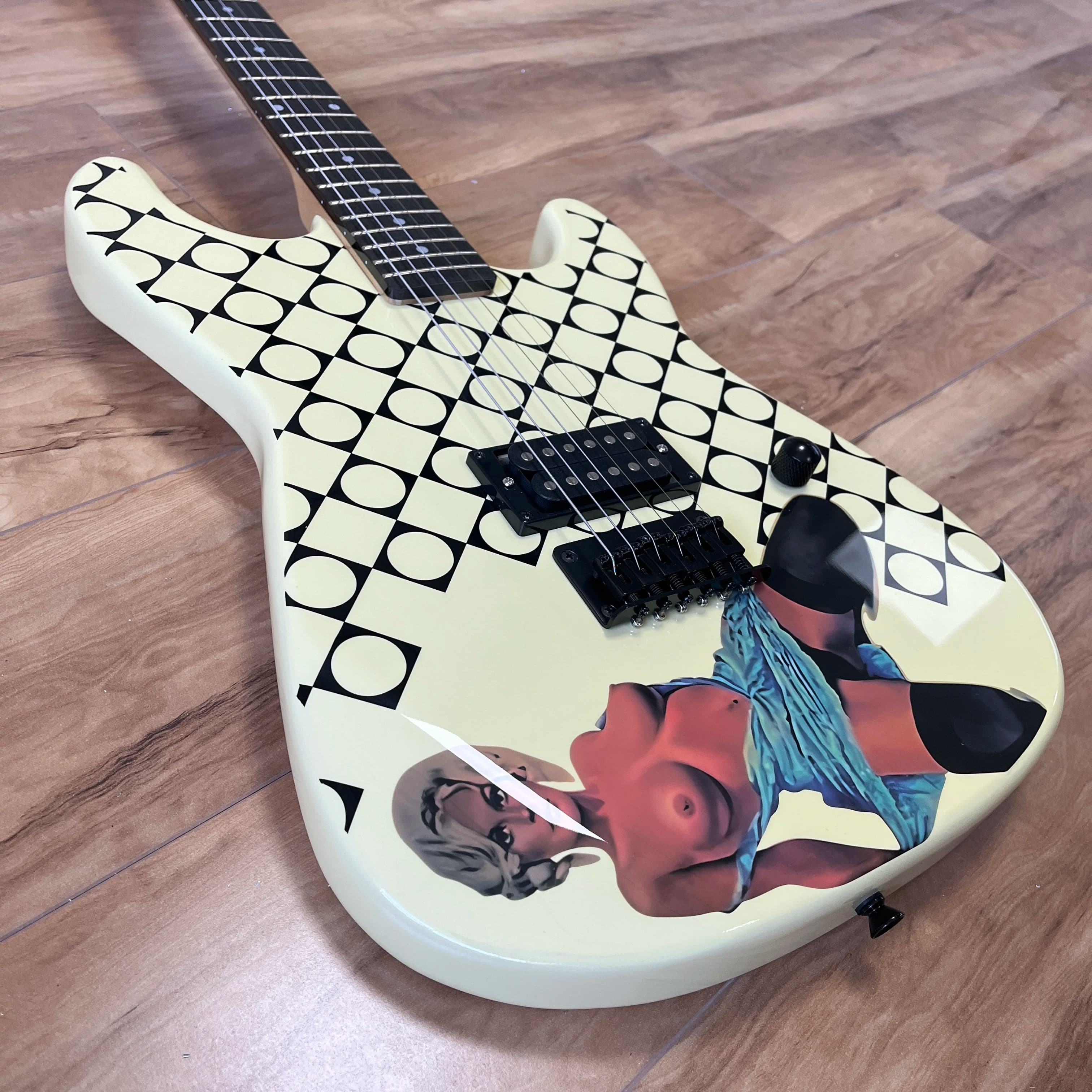 Chitarra Elettrica Custom Rampage Blue Dress Jerry Cantrell con Manico in Acero, Pickup H, 6 Corde, Spedizione Gratuita