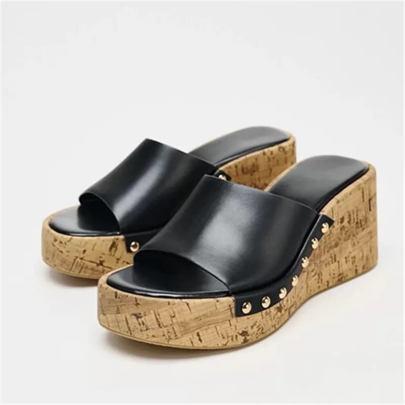 Top Quality Women Metal Rivets Slippers Platform Sandals Wood Casual Shoes Thick Sole Slipper Ladies Garden Shoes