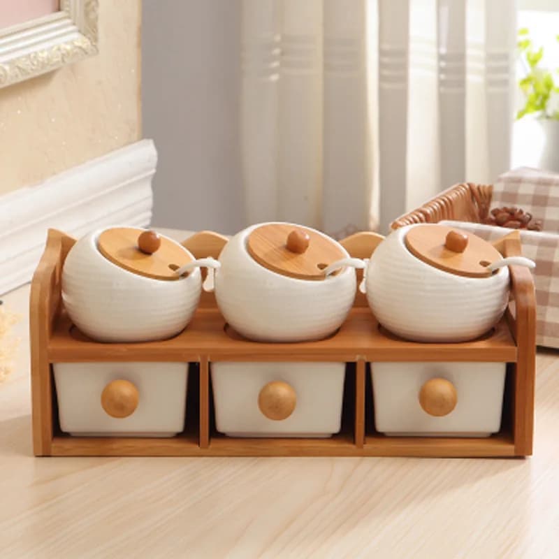 Set di contenitori per spezie per utensili da cucina per condimenti in ceramica bianca Set di barattoli per condimenti con supporto in legno Set di barattoli in ceramica per condimenti in ceramica creativa