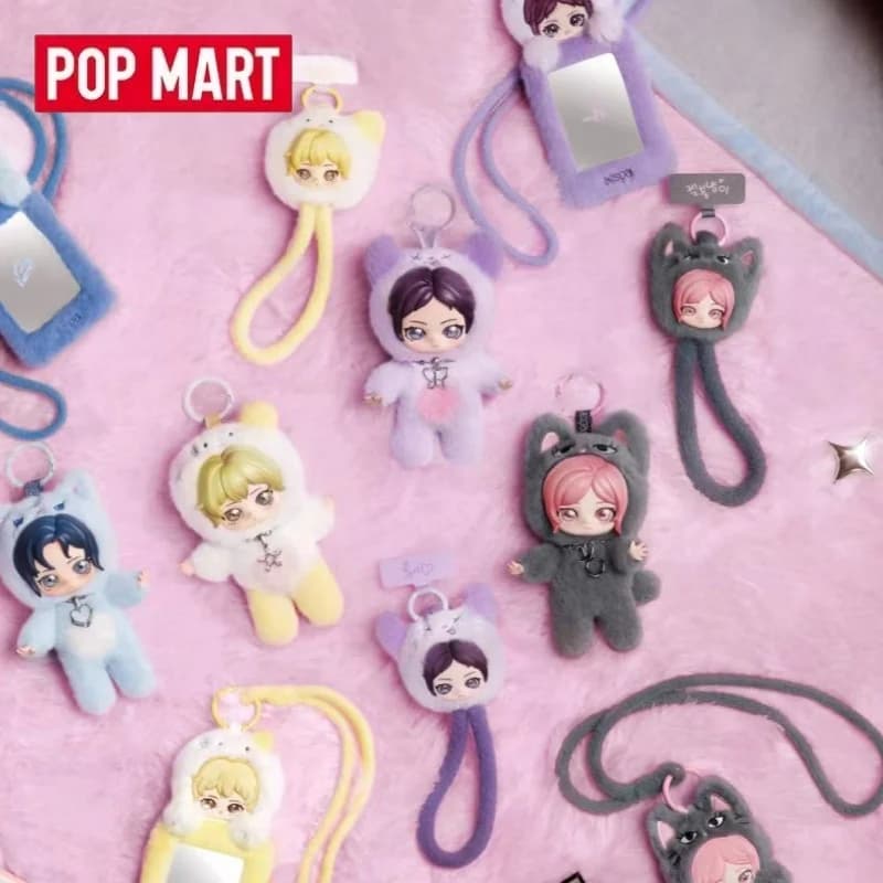 POPMART Aespa FLUFFY CLUB SERIES Peluche Portacellulare Blind Box Busta a Sorpresa Giocattoli Sorpresa Anime Action Figure Ornamento