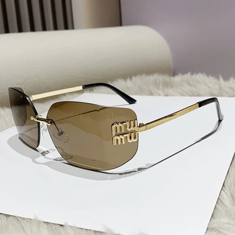 Occhiali da Sole Classici da Donna, Montatura in Metallo Senza Bordi, Design di Lusso con Rivetti, Lenti Sfumate Rettangolari Curve