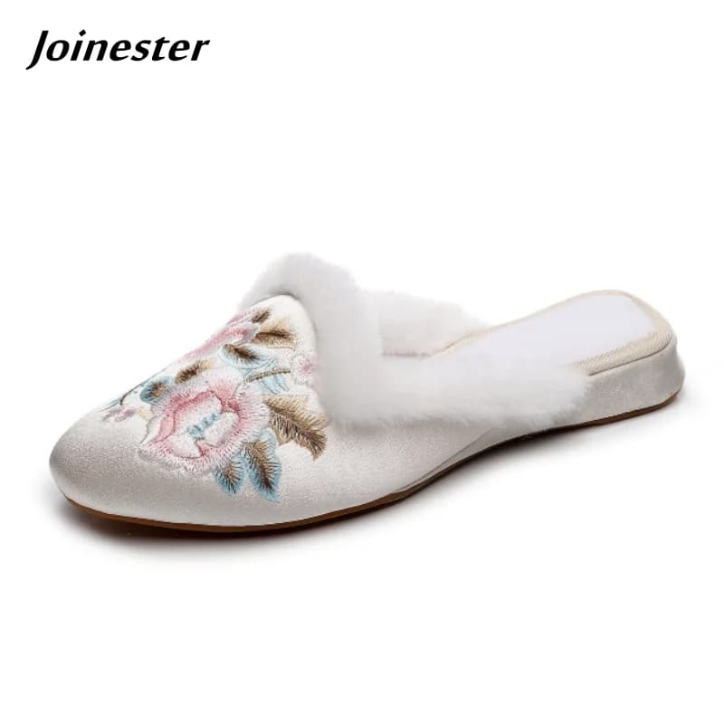 Women's Round-Toe Embroidered Slipper with Fur Edging Vintage Winter Warm Mules Short Plush Retro Dress Shoe