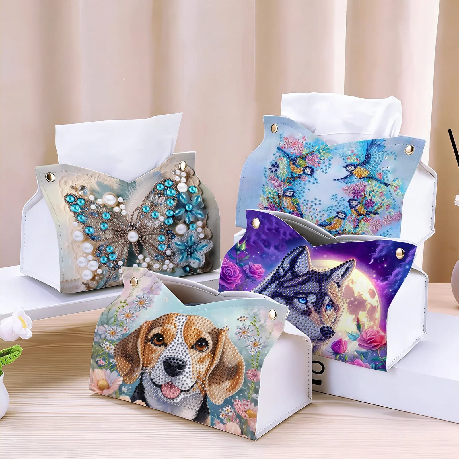 One diamond-embroidered tissue box - with butterfly pattern - made of PU leather, suitable for new home, living room, and kitche