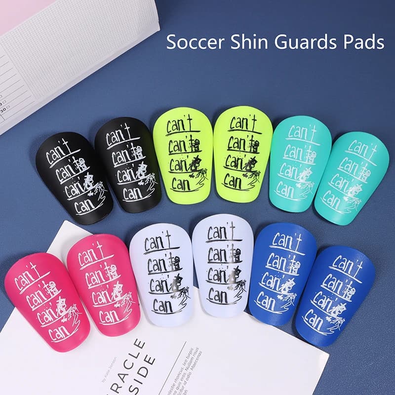 1 paio di mini parastinchi da calcio resistenti all'usura, ammortizzanti, protezioni per le gambe, leggere e portatili, con gambo per allenamento di calcio