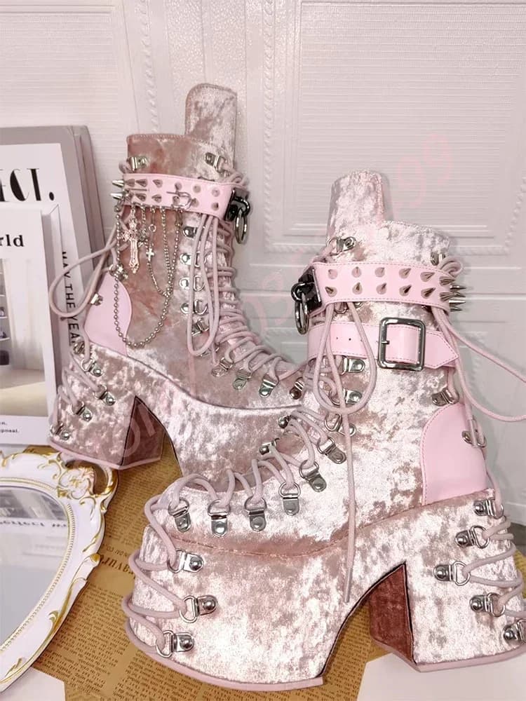 Short ankle boots with strap with pink plateau rivets Casual women's boot for fashion parties 2025 New Round Street Punk Rock Belt buckle with thick crystals