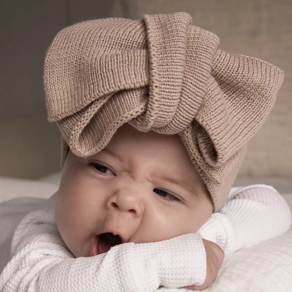 Accessori per capelli alla moda con uncinetto per bambini Fascia per capelli con nodo superiore invernale per bambini Turbante con fiocco caldo per bambini