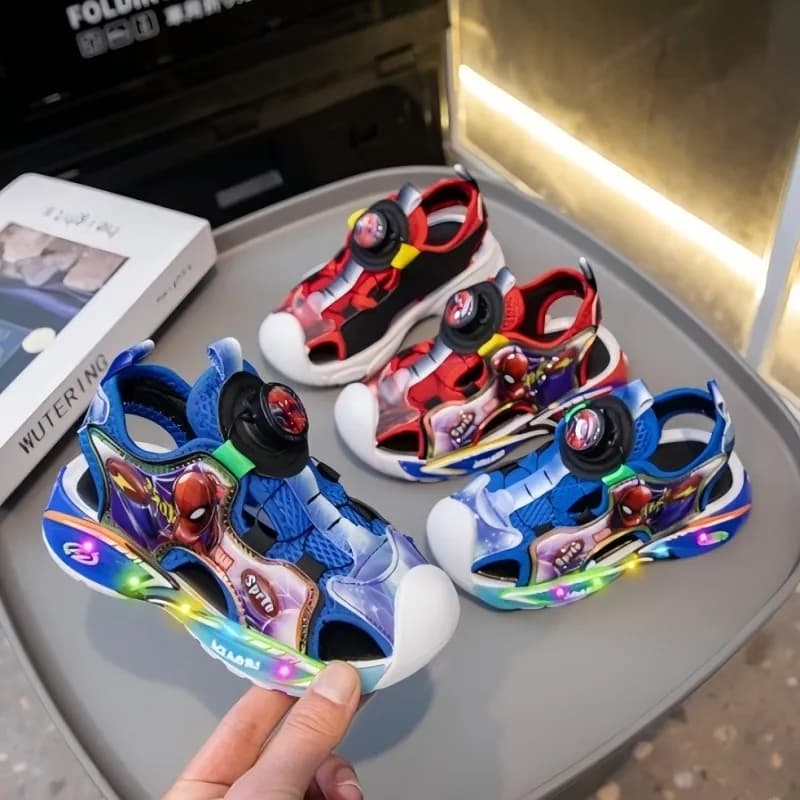 Sandali Anime Spiderman 2026 per Bambini, Scarpe alla Moda con Luci LED Lampeggianti, Protezione delle Dita, Sandali da Spiaggia