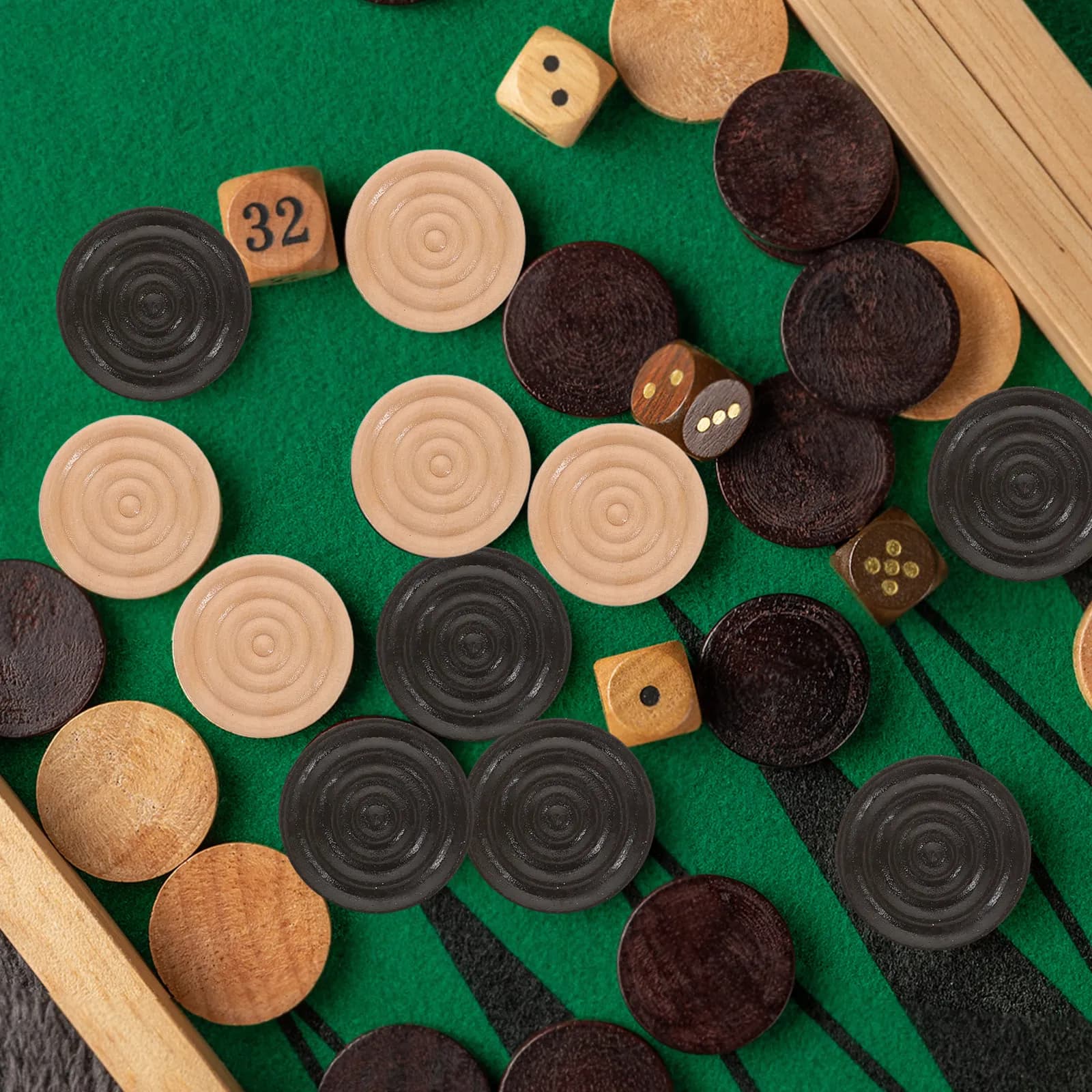 Set di 24 Pezzi in Legno Intrecciati per Giochi da Tavolo: Scacchi, Dama, Backgammon - Elegante, Robusto e Durevole