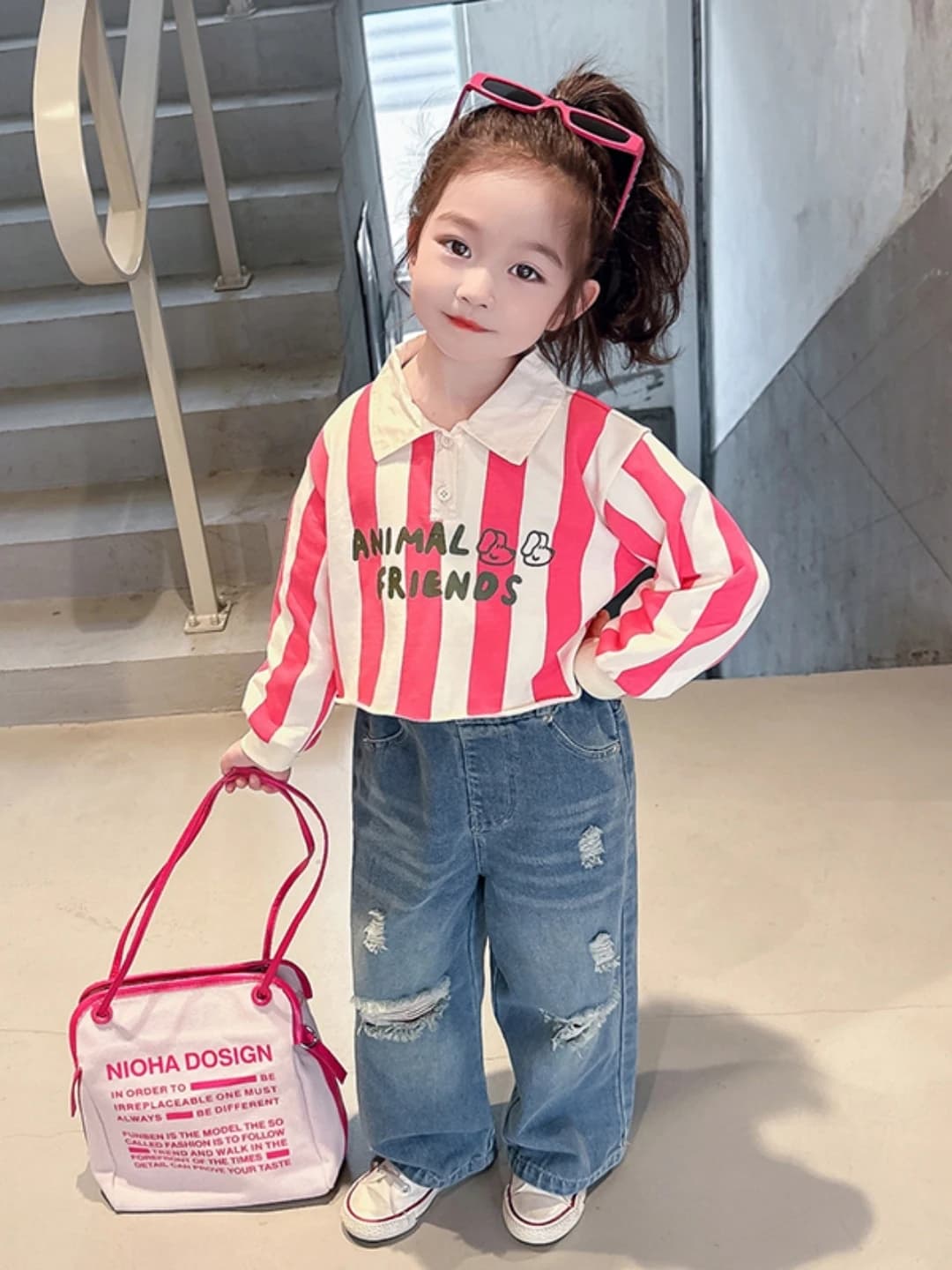 Felpa Casual Comoda e Dolce per Ragazze, Nuova Collezione Primavera 2026, con Stampa Cane e Lettere, a Righe, Colletto Risvoltato, Maniche Lunghe di Tendenza