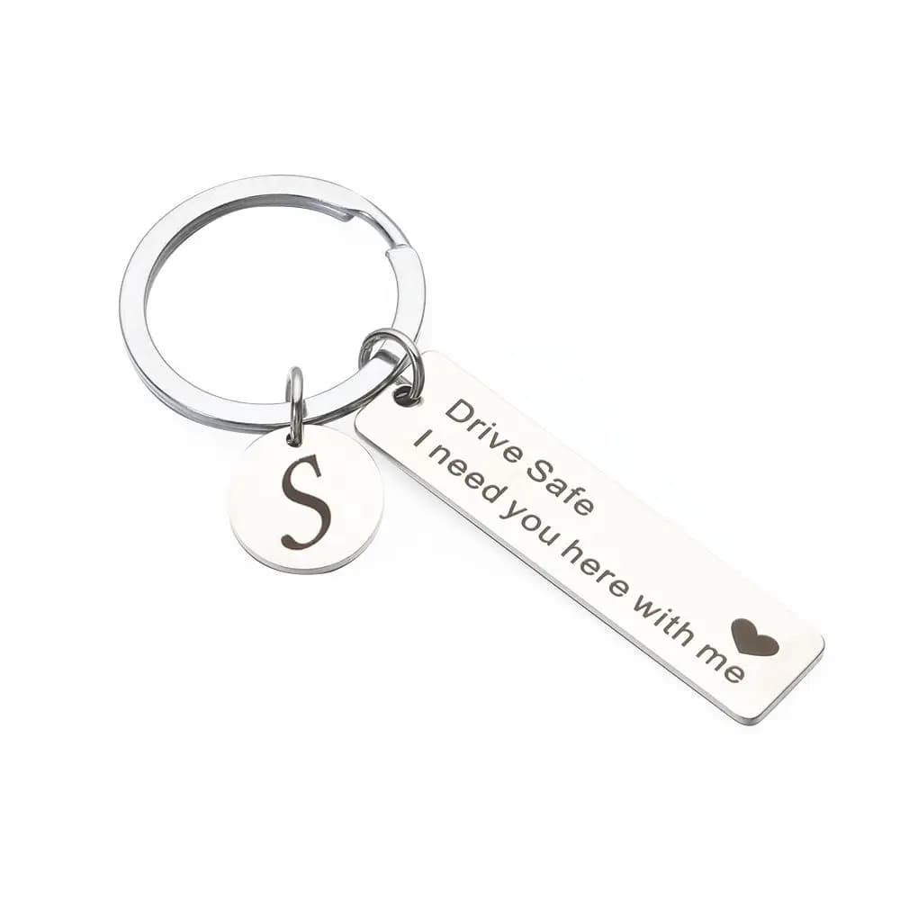 Stainless Steel Handbag Accessories Lover Gifts A-Z 26 Initials Lettering Key Ring Drive Safe Keychain Fashion Jewelry