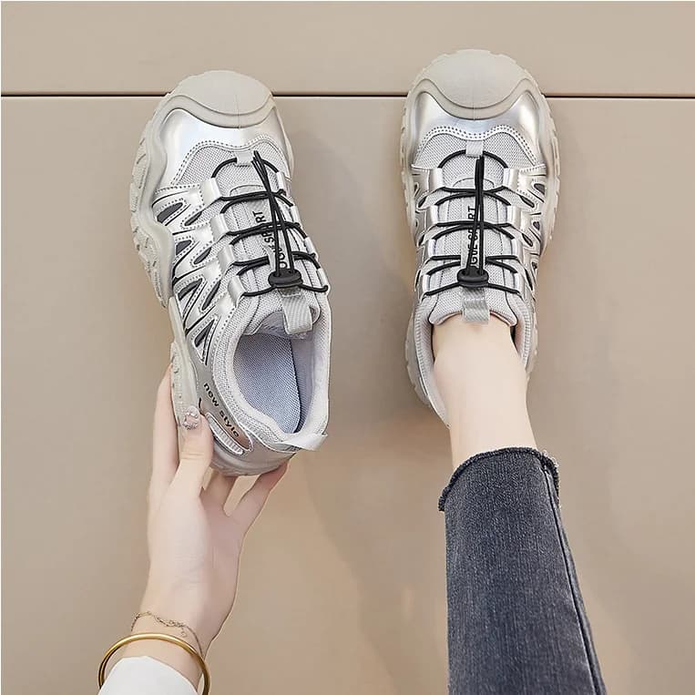 Women's Sports Shoes 2025 Breathable Non-slip Trekking Shoes For Outdoor Lightweight Running Shoes for Spring and Autumn wear