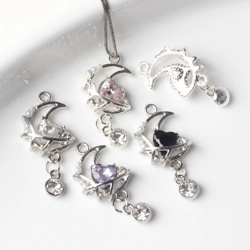 2 pcs/lot 13*28MM In Zinc Alloy Strass Pearl Inlaid Moon Pendants And FAI Pendants From The Bracelet Earrings Accessories