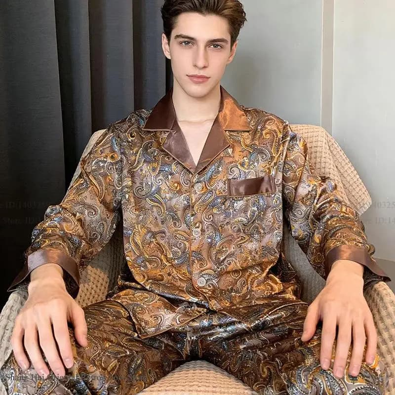 Pigiama da Uomo Taglie Forti 2 Pezzi, Set da Notte in Raso di Seta con Stampa alla Moda, Completo Pigiama Primaverile Nuovo, Abbigliamento da Casa e Loungewear Maschile