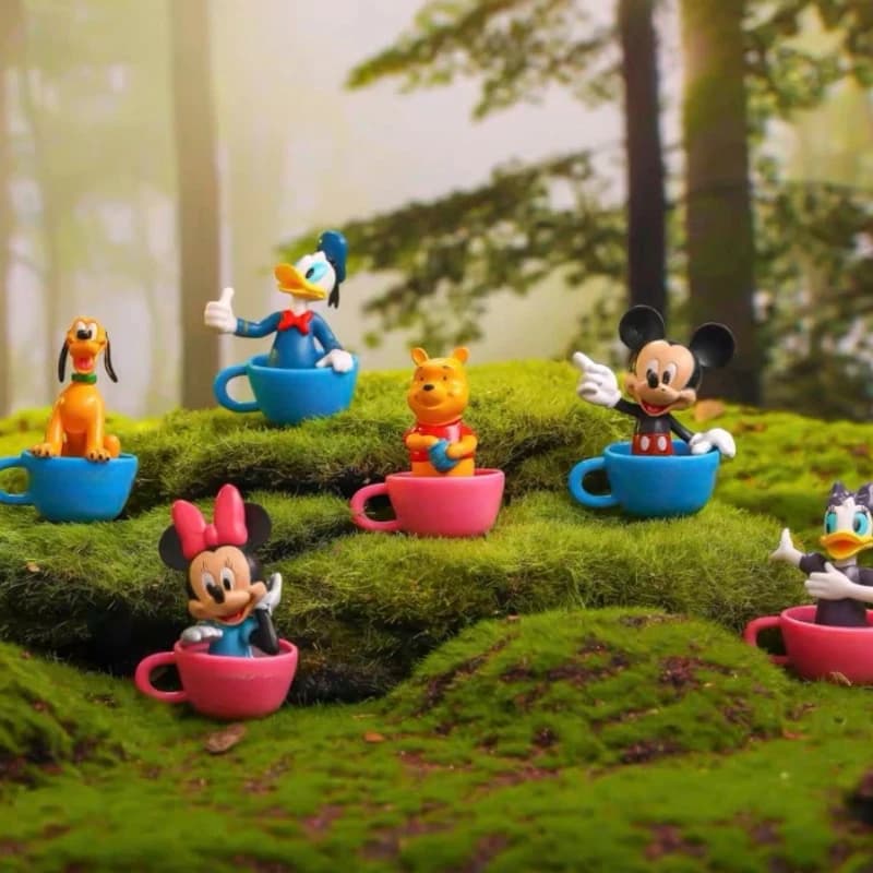 Disponibile Set da 6 Pezzi: Scatola a Sorpresa Stile Tazza con Topolino, Winnie Pooh e Paperino - Action Figure Kawaii, Modellini Ornamentali, Giocattoli, Regali di Compleanno per Ragazze