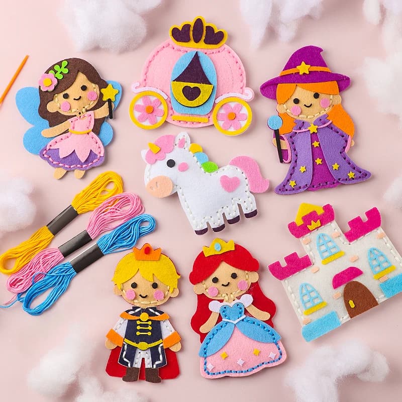 Kids Felt Sewing Kit 7Pcs Princess Unicorn Castle DIY Craft Set, My First Sewing Toy Educational Handmade Art Kit for Girls Begi