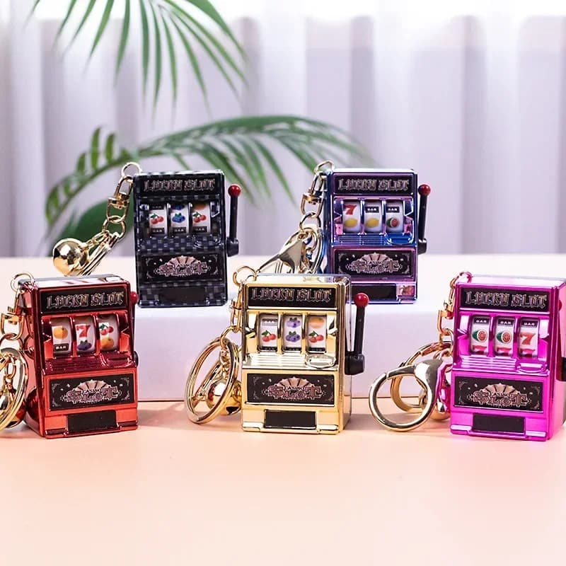 1pc Lucky Jackpot Mini Fruit Slot Machine arcade Compleanno Portachiavi Regalo Giocattolo educativo Giochi a gettoni Macchina da gioco