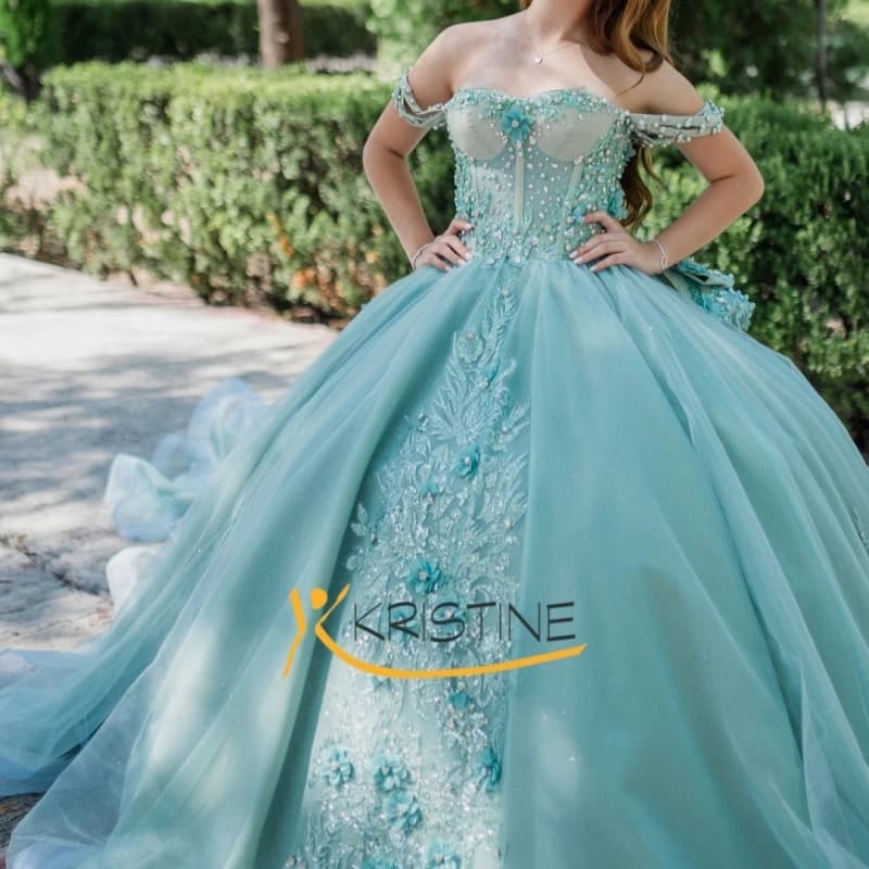 Abiti Quinceanera lucidi verde menta con spalle scoperte Applique con perline di fiori Fiocco di cristallo Tull Party Compleanno Abito dolce 16