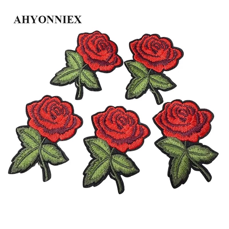 5 pz/lotto Fiore di Rosa Tessuto Ricamato Patch Cap Vestiti Adesivo Borsa Cucire Ferro Sul Applique Cucito Abbigliamento Accessori FAI DA TE
