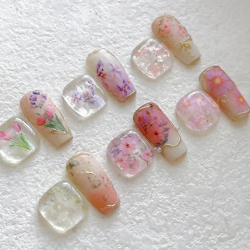 Set di 10 Rotoli di Fogli Transfer per Unghie con Rose e Farfalle, Carta Decorativa Floreale per Nail Art Fai-da-Te e Decorazione Manicure Professionale
