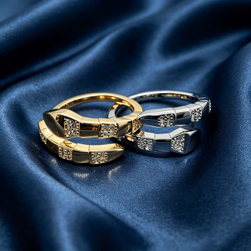 Anello Regolabile Trendy Placcato Oro e Argento con Zirconi a Forma di Serpente, Gioiello di Lusso Leggero per Uso Quotidiano, Feste e Matrimoni, Regalo per Ragazze
