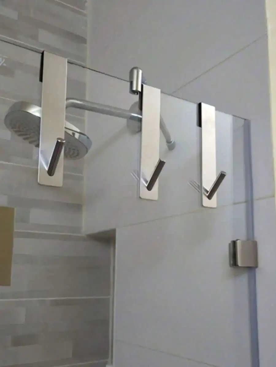 This No-Drill Door Hanger Hook Is A Seamless Multi-Functional Hook That Can Be Used To Hang Clothes, Bags, And Towels. Suitable