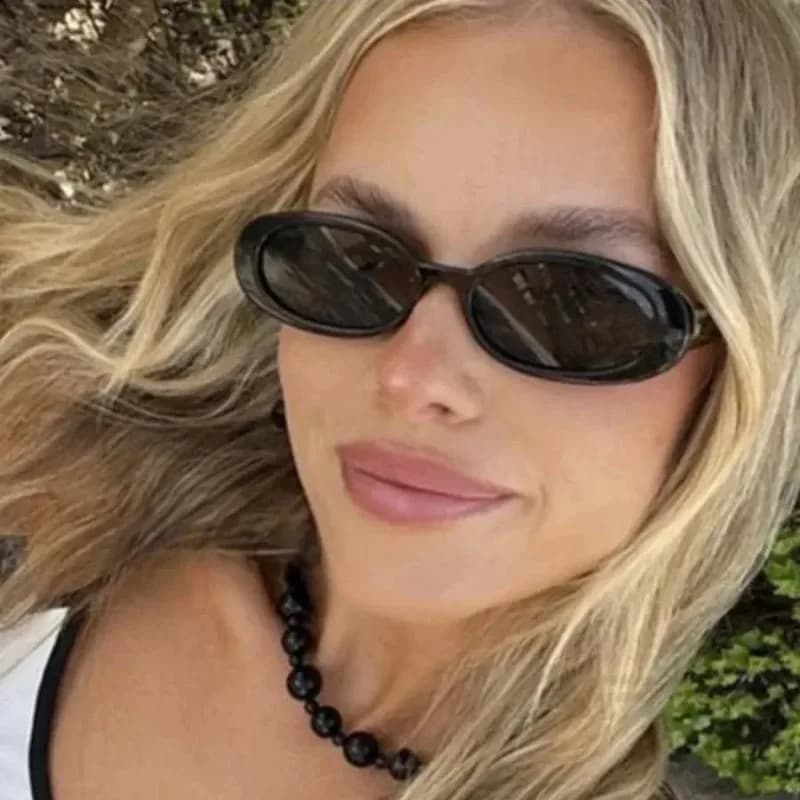 Occhiali da Sole alla Moda per Donna e Uomo, Lenti Ovali a Specchio, Design di Marca, Occhiali da Sole Neri Trendy, Eyewear Unisex Sexy e Classico