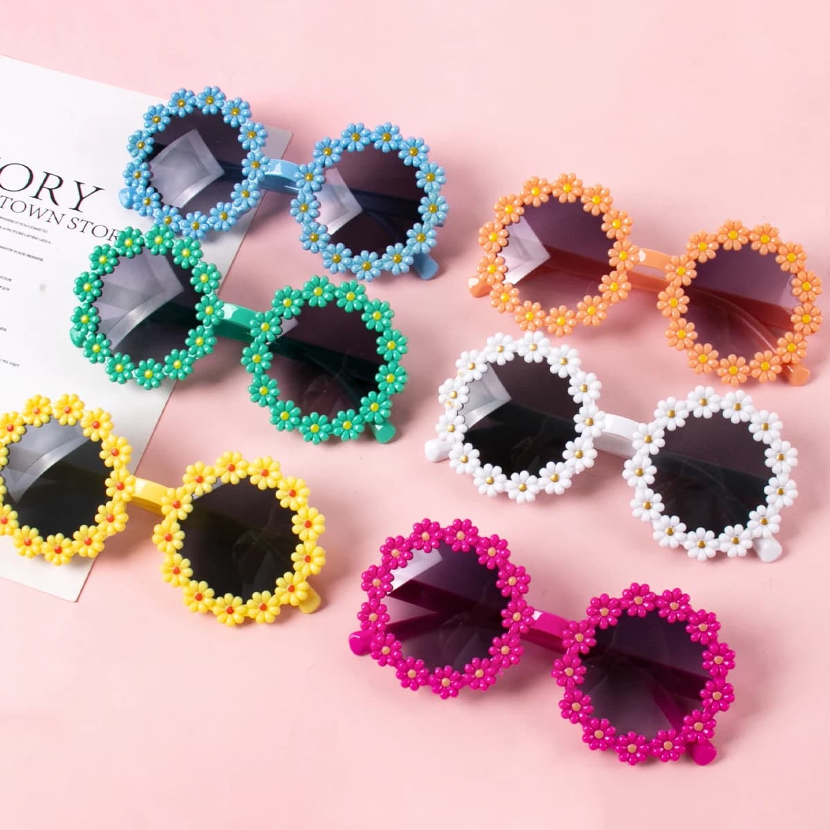 Round Sunglasses with Flowers for Girls Margherite Glasses Photo Punches Birthday Party Decorations for Kids Outdoor Wedding Party Supplies