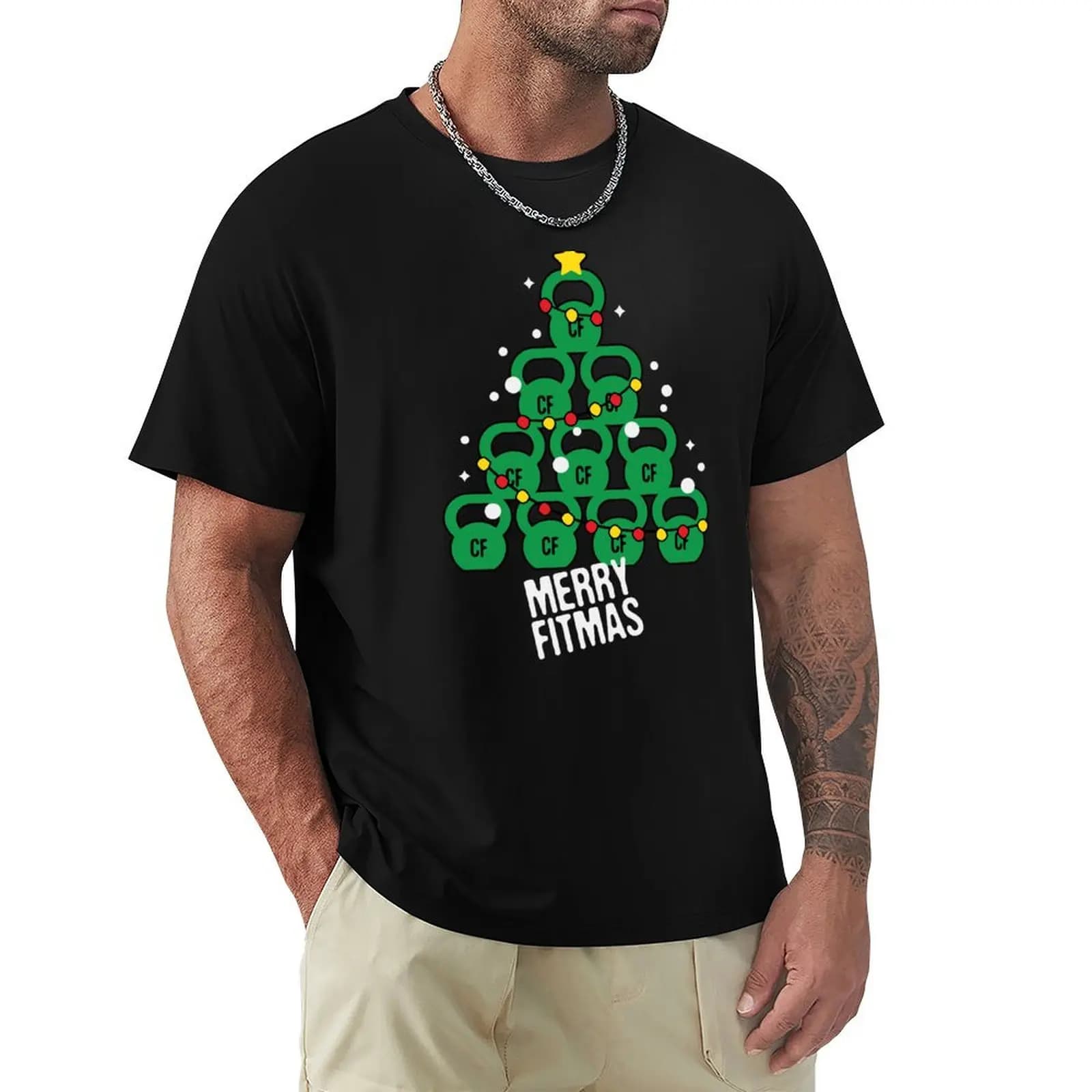 Kettlebell tree, Albero di Natale, Allenamento natalizio, Merry Fitmas, T-shirt da sollevatore di pesi, T-shirt basic a maniche corte in tinta unita