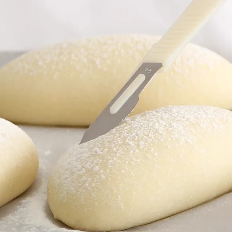 Kitchen knife to slice bread baguette Practical pizza bread knife Cutting tools Taglierina for pastries with carbon steel blade PP stem