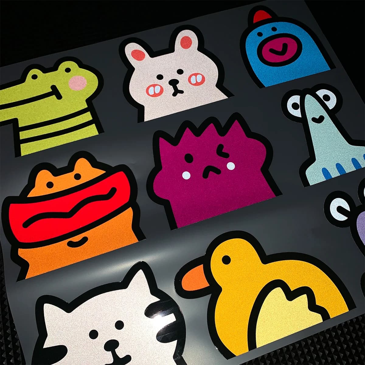 Funny models of graffiti animals Reflective Car Stickers Moto Auto Bike Scooter Body Helmet Windscreen Decalcomanie Accessories