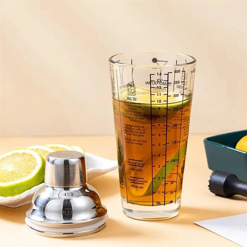 Shaker professionale per cocktail con coperchio a tenuta stagna e filtro, design ergonomico, facile da usare per bartender domestici e feste.