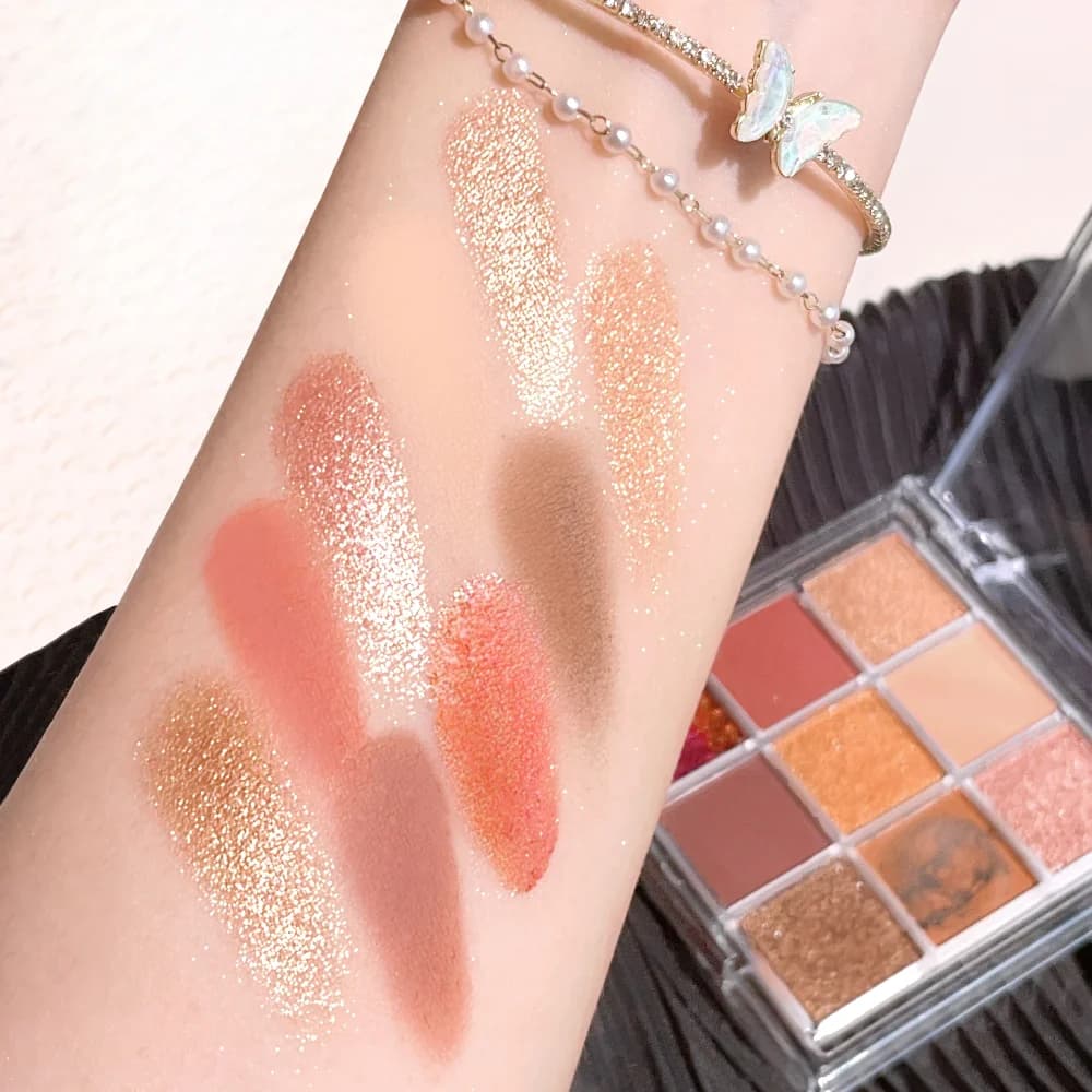 Palette di Ombretti Nude Oro a Lunga Durazione, Collezione Festiva con Tonalità Oro Rosa e Grano, Opachi e Brillanti