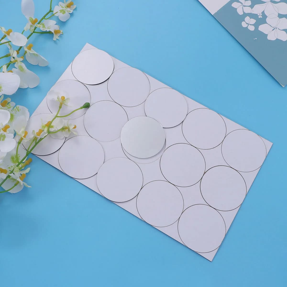 50 Pezzi Adesivi Specchio Acrilici Rotondi Argento 5Cm, Decorazione Murale Fai-da-Te Rimovibile per Camera da Letto, Cucina, Bagno, Finestre e Porte