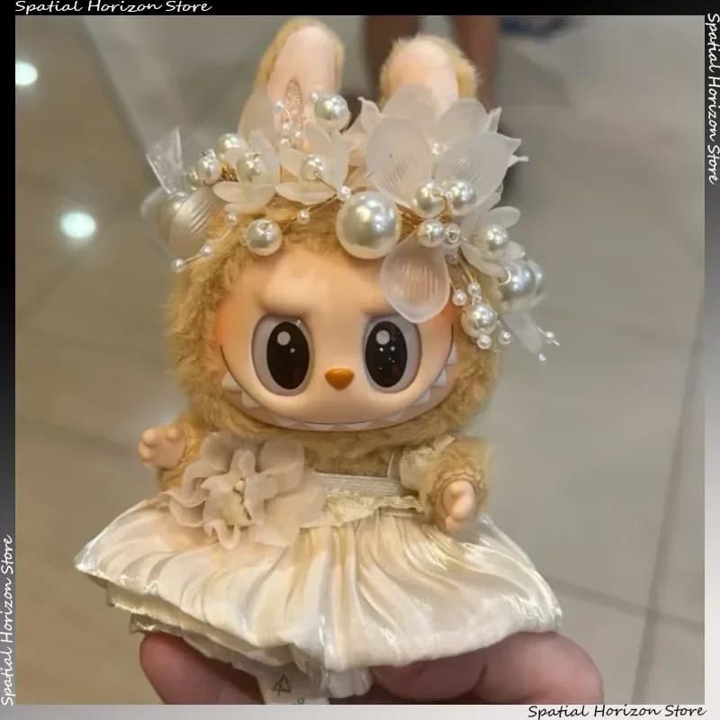 Mini Abiti per Bambole di Peluche, Gonna a Balze con Accessorio per Capelli con Perle, per Bambole Idol Labubu I II, Bambole Kpop Coreane, Vestiti Fai da Te, Regali