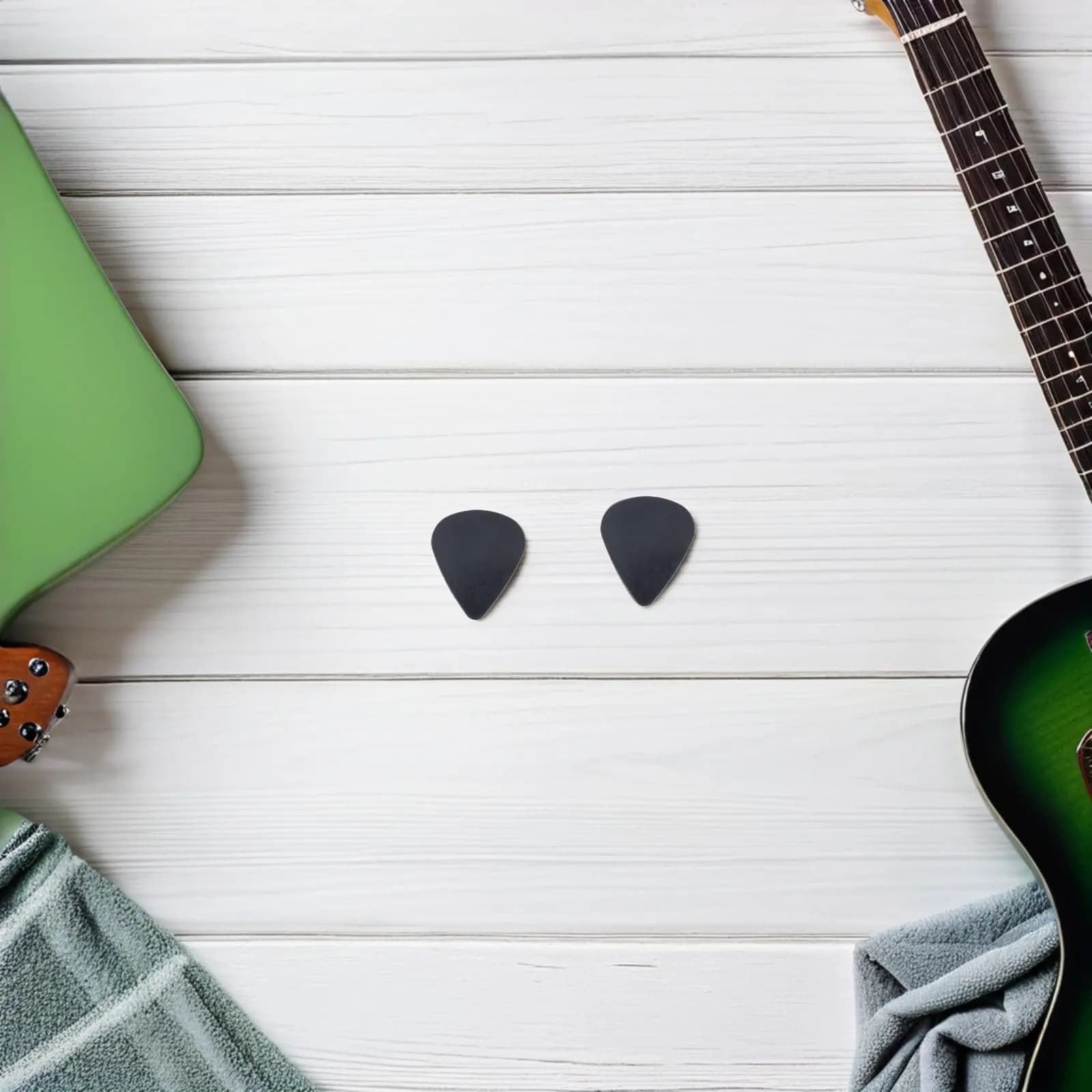 30 Pezzi Plettri Neri per Chitarra 0,5mm Sottili, per Chitarra Acustica, Elettrica, Basso, Ukulele, Impugnatura Flessibile, Accessori per Chitarra, Confezione Multipla