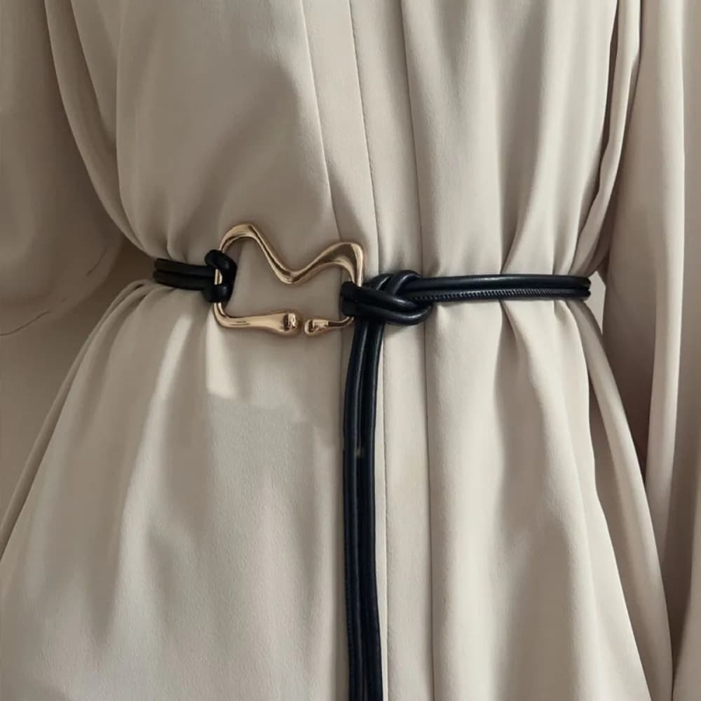Cintura Sottile in Pelle PU per Donna, Fibbia Dorata Lunga, Cintura a Corda Annodata per Abiti e Cappotti, Cinturini Neri da Donna