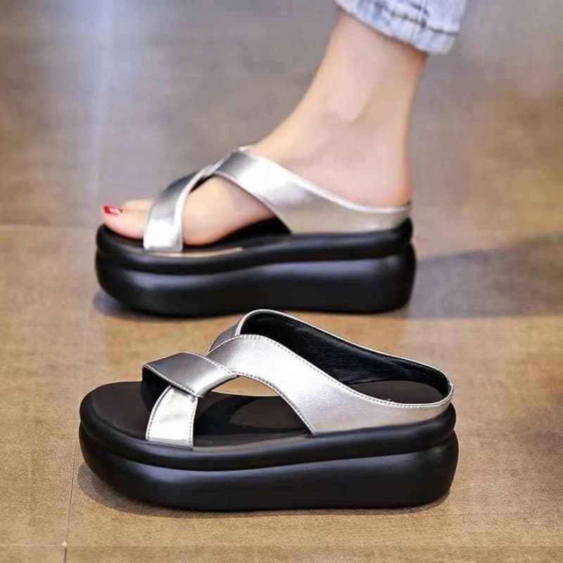 Women's Beach Sandals New Thick Bottom Soft Sole Dress Fashionable Summer Platform Outdoor Slippers Sandalias De Mujer