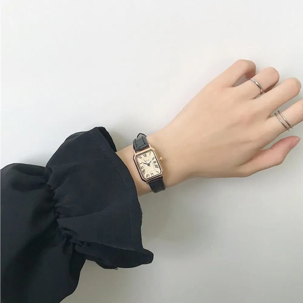 Elegant Women's Quartz Watch Portable Exquisite Ladies Business Watches Waterproof Simple Vintage Female Clock Female