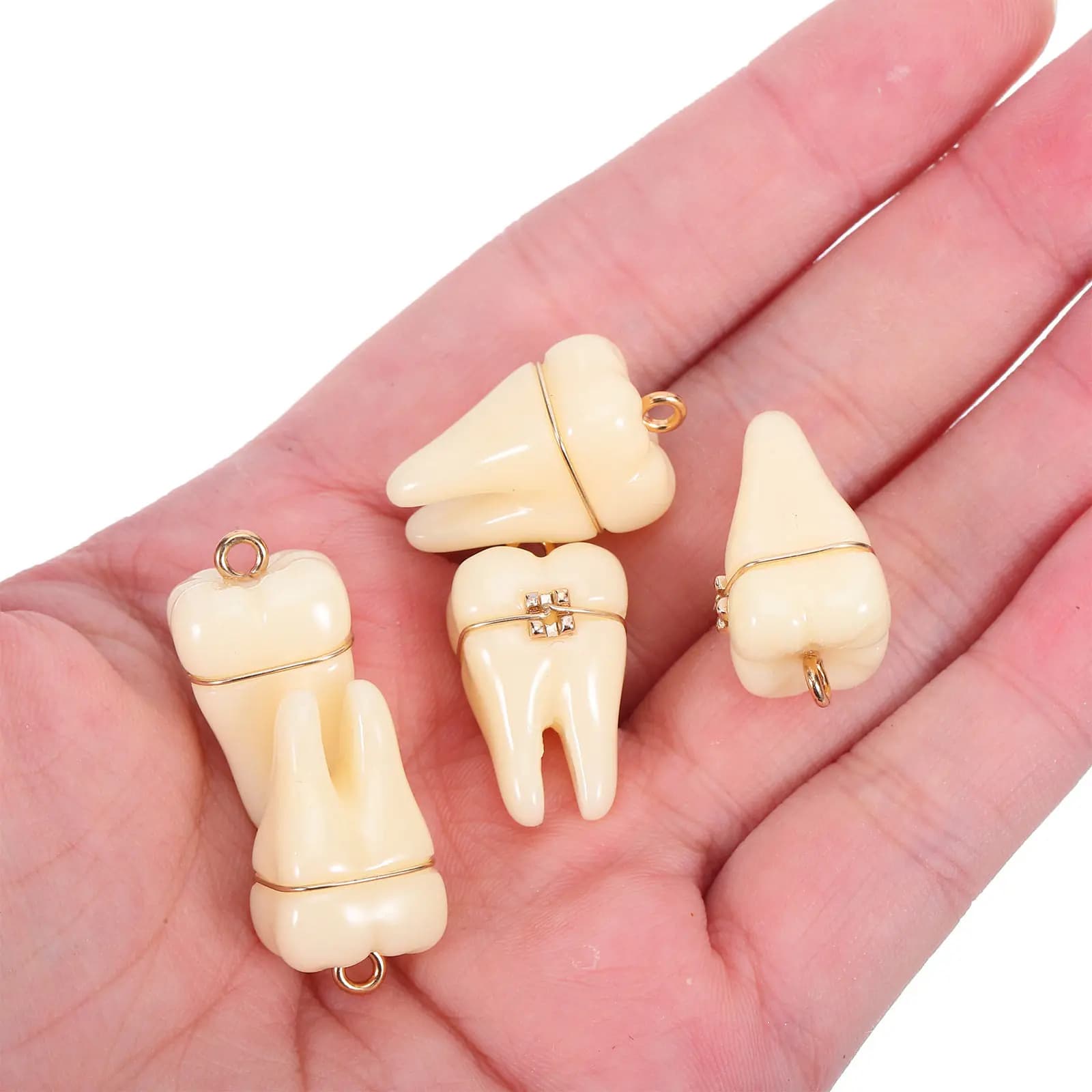 5 Pezzi Ciondoli a Forma di Dente in Resina Realistici, per Collane, Orecchini, Bracciali, Forniture per Creazione di Gioielli Fai-da-Te