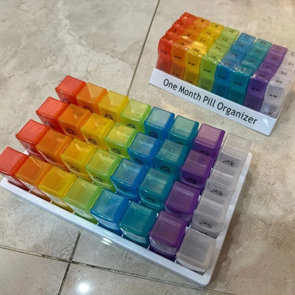 Organizer of pills for a month, 2 times a day (AM/PM), for vitamins, fish oil, supplements, pill holders for 31 days, pills for 31 days