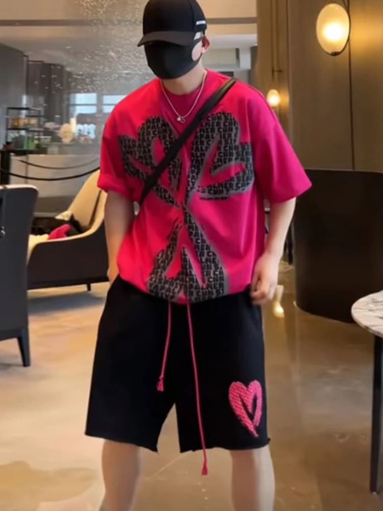 Completo Sportivo Estivo da Uomo Stile Americano con Stampa a Cuore, Set Due Pezzi Casual con Maglietta a Maniche Corte e Pantaloncini Abbinati
